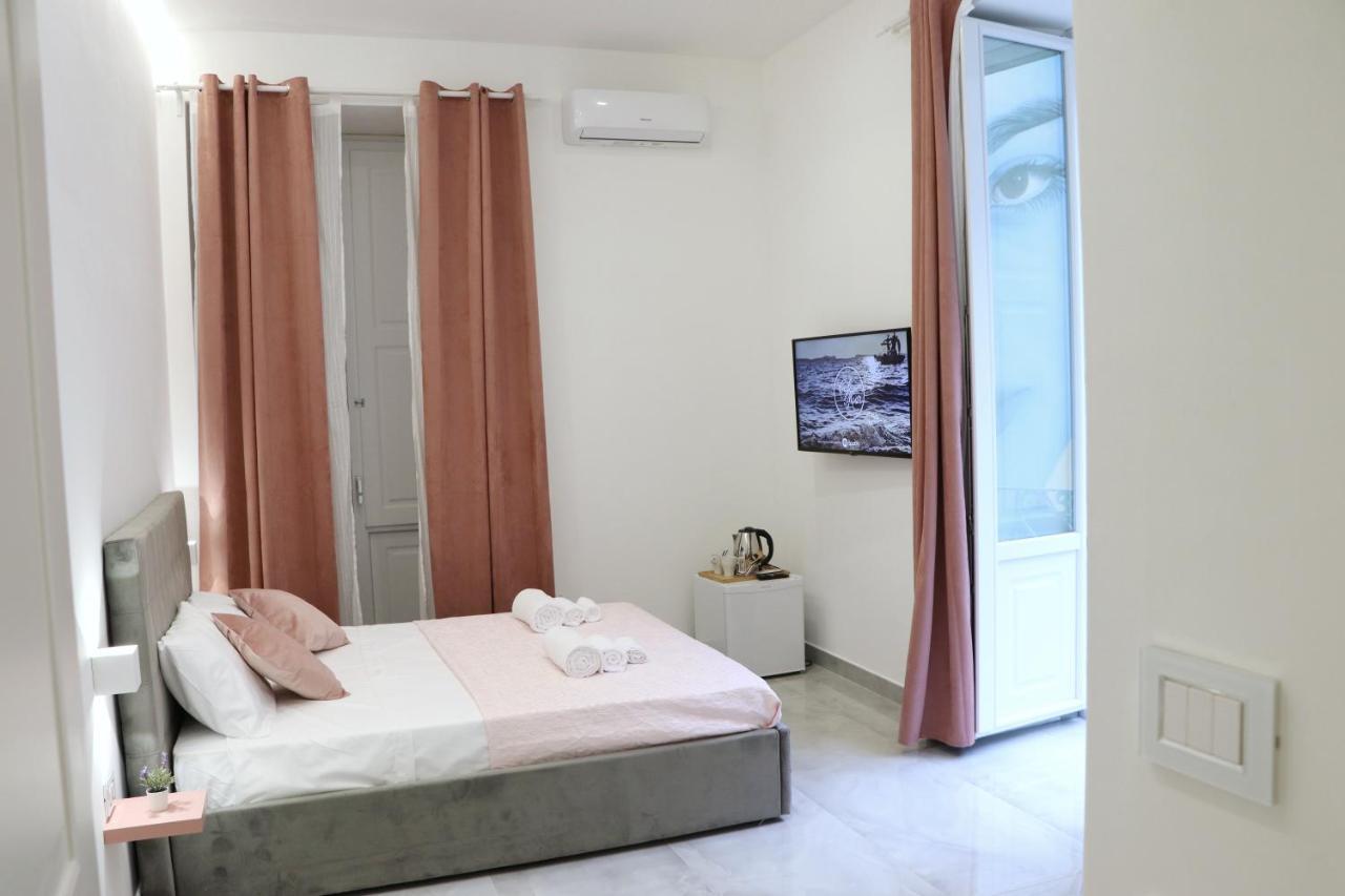 Barbaro Suite & Apartment Napoli Eksteriør billede